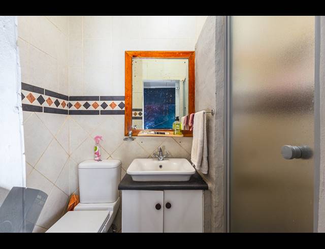 5 BEDROOM HOUSE FOR SALE IN OAKDALE